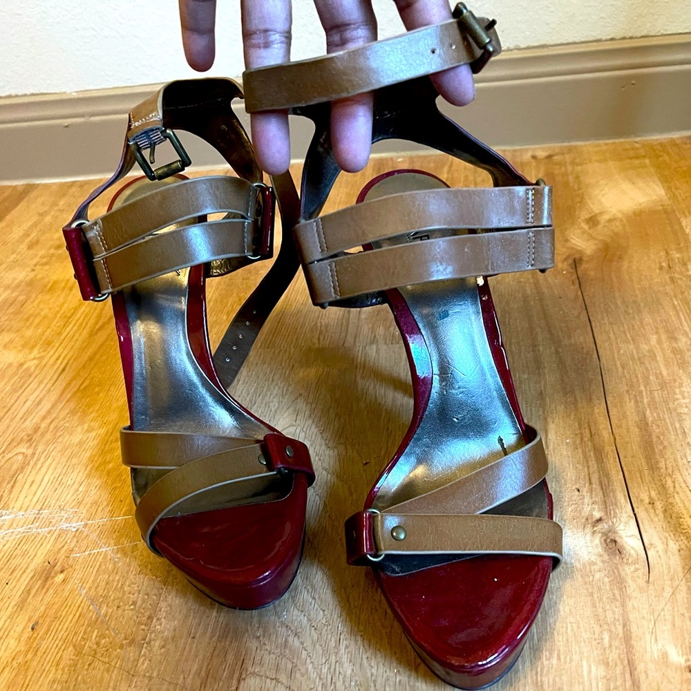 Cranberry and tan strappy heels. Carlos brand sz 8